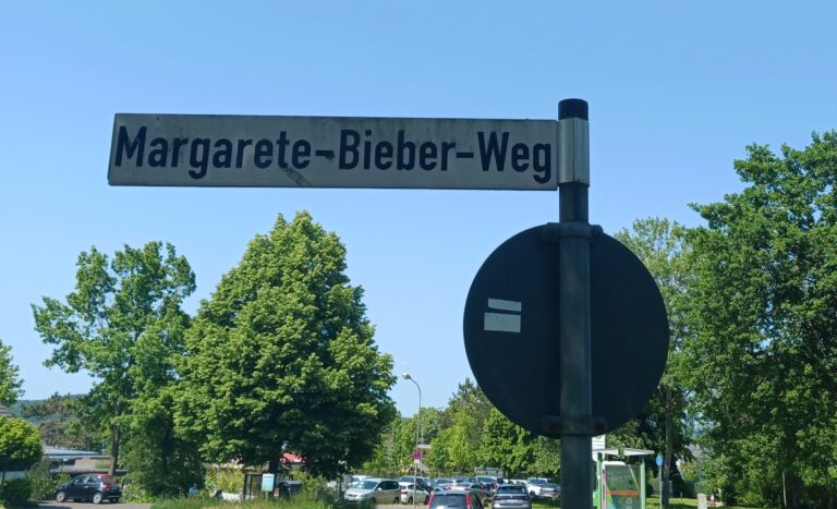 Margarete-Bieber-Weg